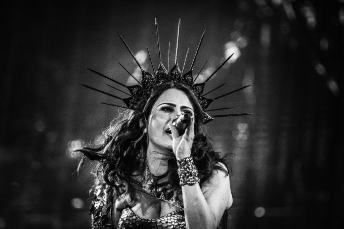 SHARON (within temptation) en 45*30 cm