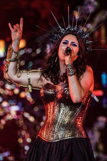 SHARON (within temptation) en 45*30 cm